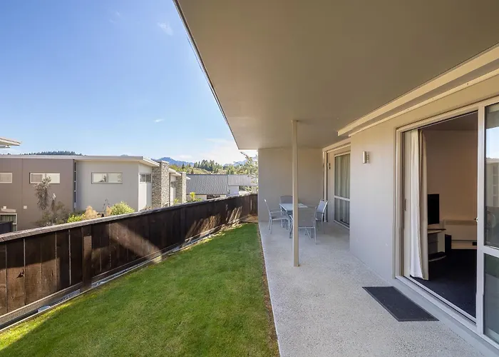 Resort-style 2br Alpine | Pool, & Garage * 瓦纳卡