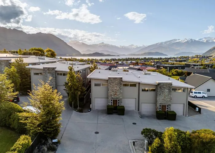 Resort-style 2br Alpine | Pool, & Garage
