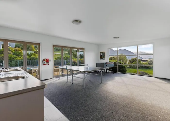 Resort-style 2br Alpine | Pool, & Garage